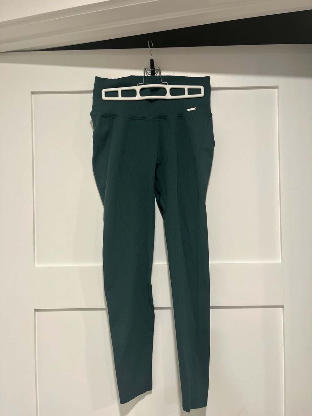 aim'n Ribbed Seamless Leggings in Forest Green, Size M